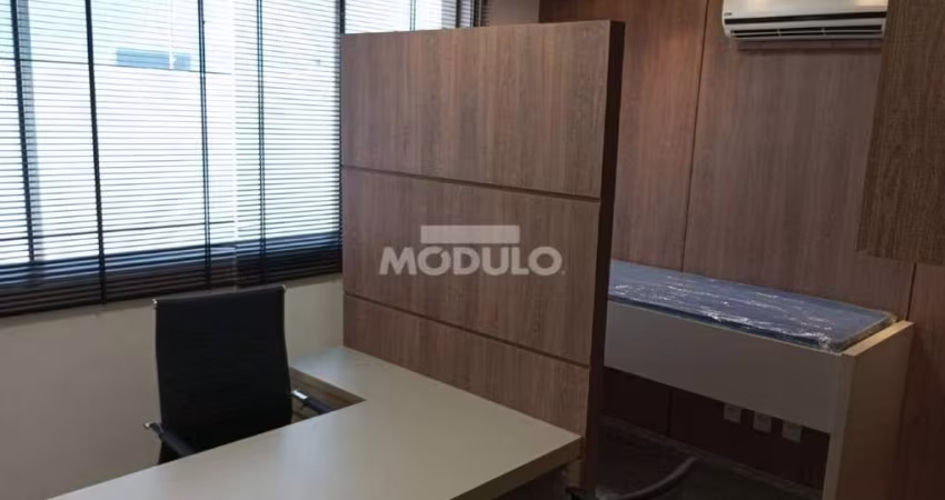 Sala Comercial para locação, bairro Daniel Fonseca