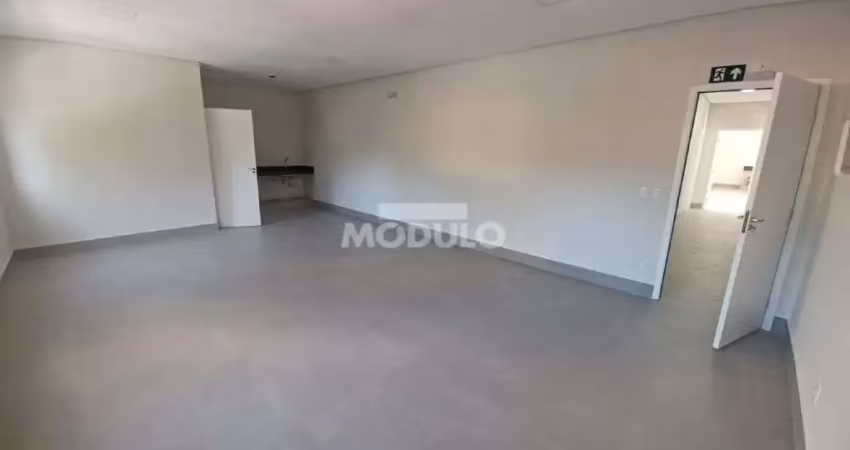 Sala comercial para alugar na Praça Tubal Vilela, --, Centro, Uberlândia