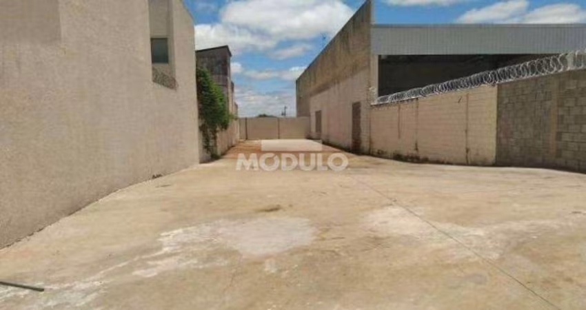Terreno para locação no bairro Martins