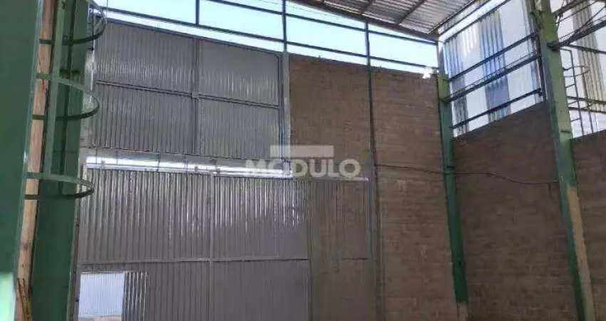 Barracão / Galpão / Depósito para alugar na Rua Tunísia, --, Tibery, Uberlândia