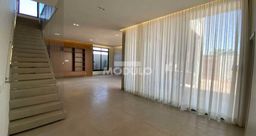 CASA DE CONDOMÍNIO à venda, 4 quartos, 4 suítes, 3 vagas, JARDIM SUL - Uberlândia/MG