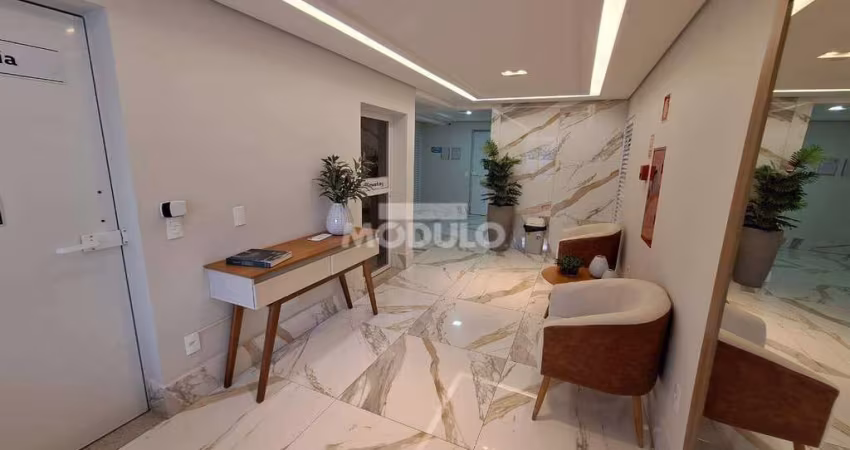APARTAMENTO à venda, 2 quartos, 1 suíte, 2 vagas, Santa Mônica - Uberlândia/MG