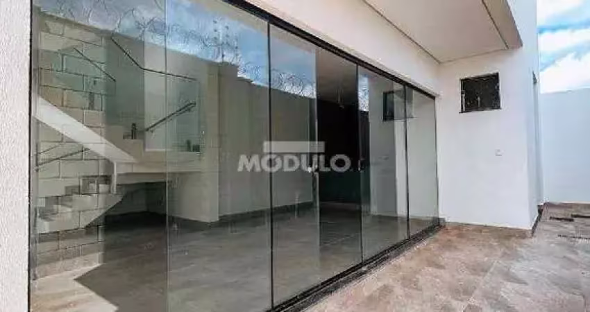 Casa com 3 quartos à venda na Avenida Palmeira Real, --, Novo Mundo, Uberlândia