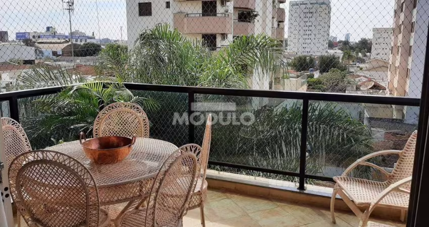 Excelente Apartamento todo montado no Martins