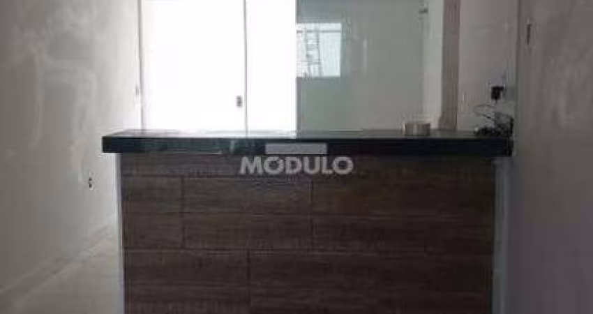 CASA RESIDENCIAL à venda, 2 quartos, 1 suíte, 1 vaga, JARDIM CANAA - Uberlândia/MG