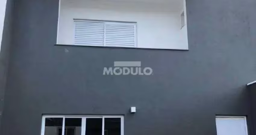 Casa residencial à venda, 3 quartos, 1 suíte, 2 vagas, novo mundo - uberlândia/mg