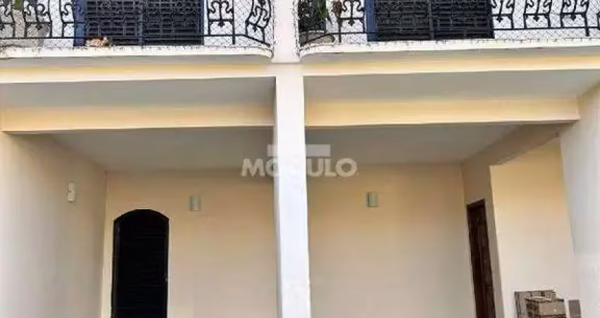 Casa comercial / residencial à venda, 5 quartos, 3 suítes, 5 vagas, santa mônica - uberlândia/mg