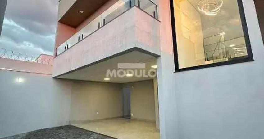 CASA RESIDENCIAL à venda, 3 quartos, 3 suítes, 2 vagas, Aclimação - Uberlândia/MG