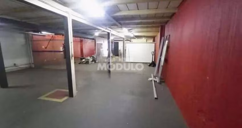 Prédio comercial para locação no Bairro Custódio Pereira