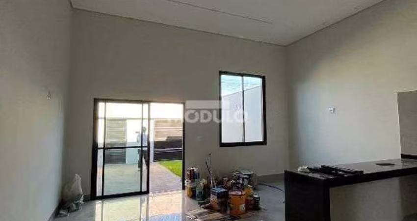 Excelente Casa com Fino Acabamento Jd Brasilia