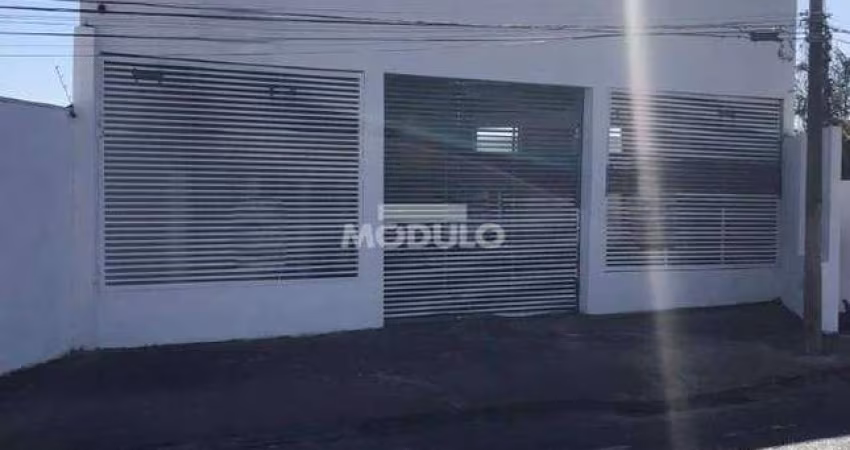Loja comercial para locação, bairro Bom Jesus