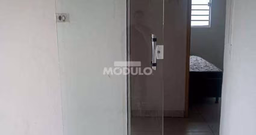 Oportunidade Imperdível: Casa 3 Quartos com Vaga, Próxima a Tudo!