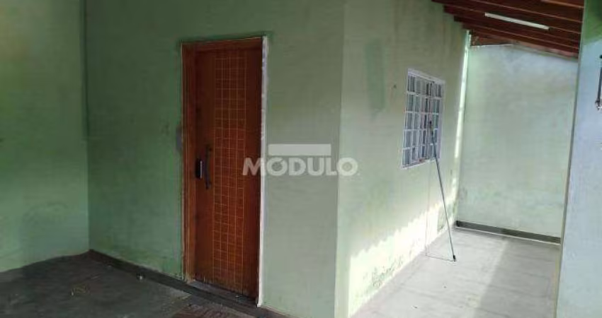 Casa residencial para locação, bairro Granada