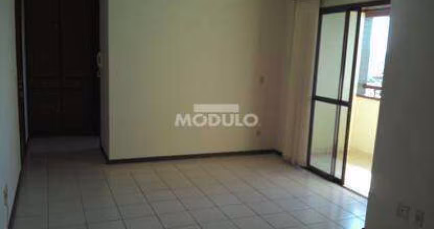 APARTAMENTO à venda, 3 quartos, 1 suíte, 1 vaga, CENTRO - Uberlândia/MG