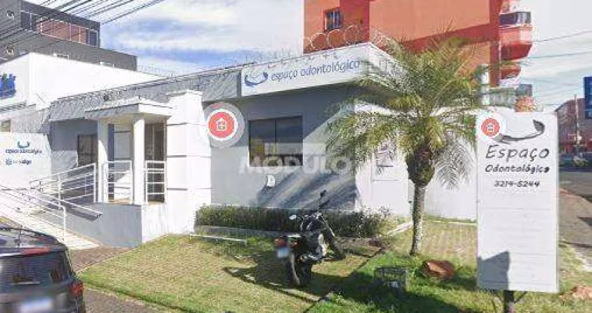 Prédio comercial para locação, no Centro da Cidade
