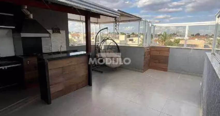 COBERTURA DUPLEX à venda, 3 quartos, 1 suíte, 2 vagas, Segismundo Pereira - Uberlândia/MG
