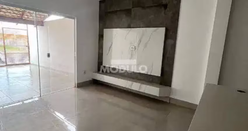 Excelente casa com fino acabamento, 2 quartos, novo mundo