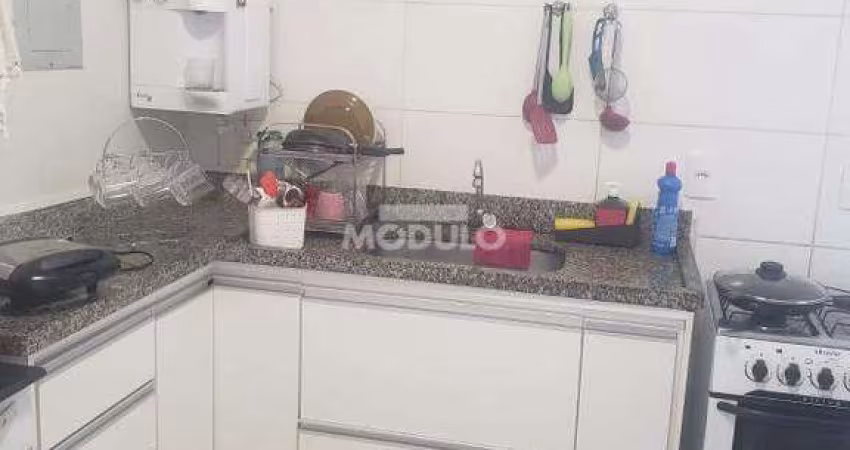 APARTAMENTO à venda, 3 quartos, 1 suíte, 2 vagas, ALTO UMUARAMA - Uberlândia/MG