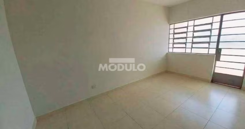 Apartamento residencial para locação no Centro da Cidade