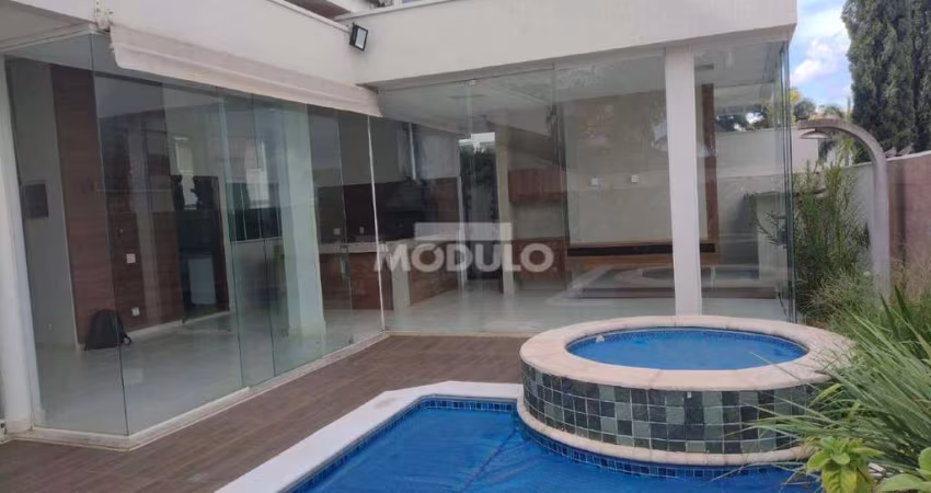 Casa residencial em condomínio para locação, bairro Jardim das Palmeiras