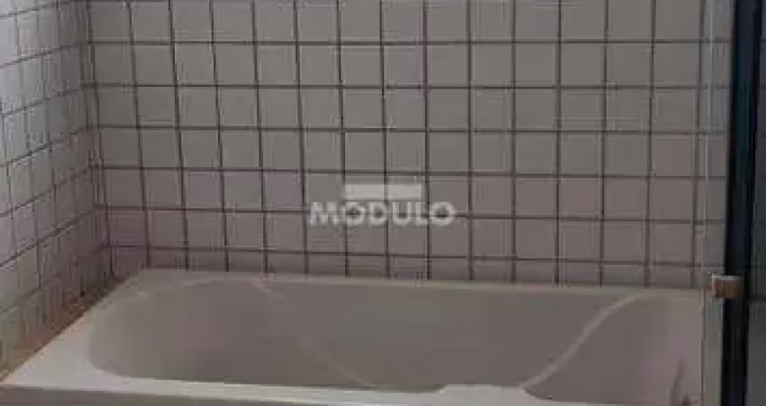 Apartamento com 3 quartos para alugar na Rua Bernardo Cupertino, --, Martins, Uberlândia