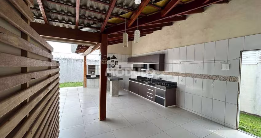 CASA DE CONDOMÍNIO à venda, 2 quartos, 1 suíte, 2 vagas, Aclimação - Uberlândia/MG