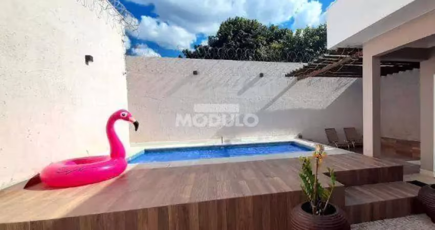 Casa residencial à venda, 3 quartos, 1 suíte, 2 vagas, presidente roosevelt - uberlândia/mg