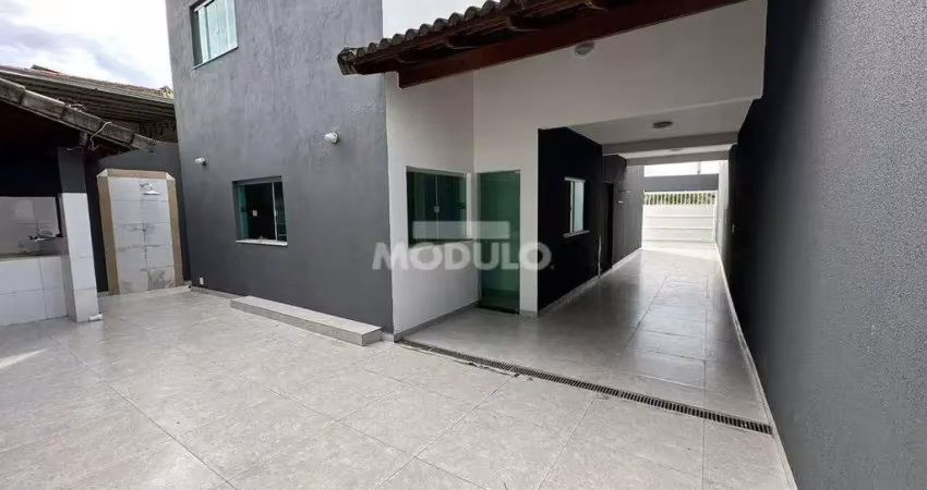 Casa residencial para locação, bairro santa mônica com 3 quartos