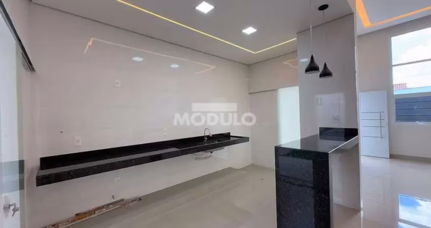 Casa residencial à venda, 3 quartos, 1 suíte, 2 vagas, segismundo pereira - uberlândia/mg