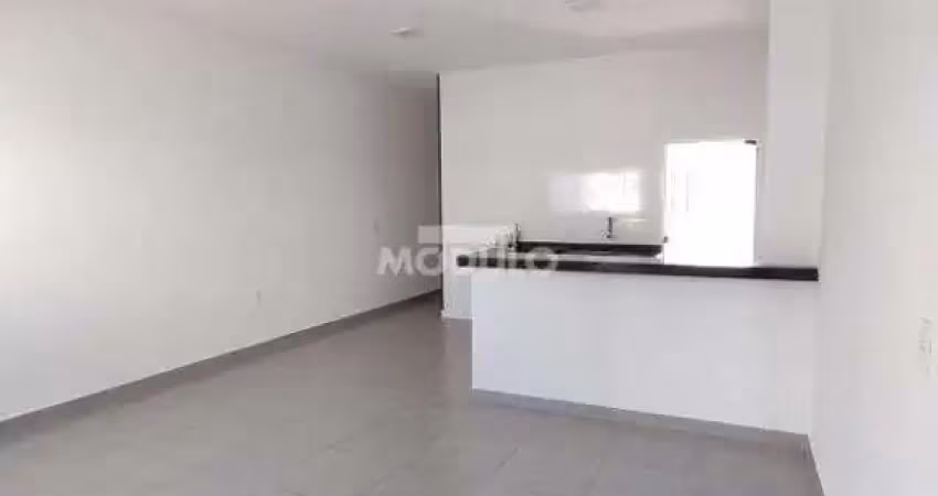 Casa residencial à venda, 2 quartos, 1 suíte, 1 vaga, jardim brasília - uberlândia/mg