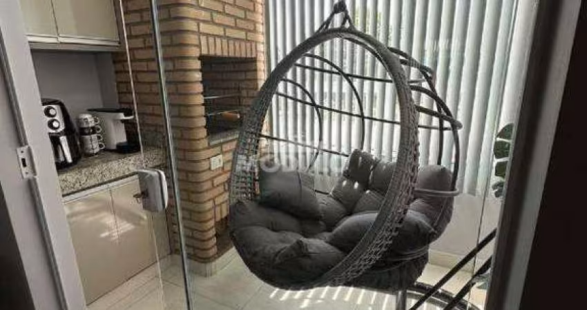 APARTAMENTO à venda, 3 quartos, 1 suíte, 2 vagas, Presidente Roosevelt - Uberlândia/MG