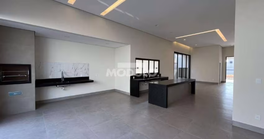 CASA DE CONDOMÍNIO à venda, 3 quartos, 3 suítes, 2 vagas, Shopping Park - Uberlândia/MG