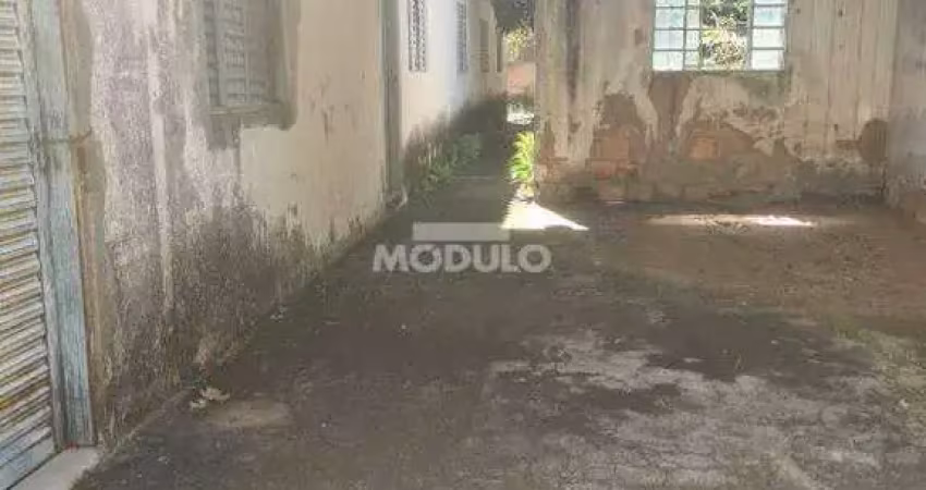 Terreno à venda na Rua Jorge Martins Pinto, --, Santa Mônica, Uberlândia