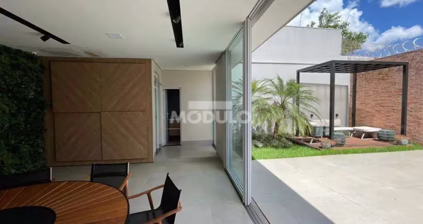 Casa residencial à venda, 4 quartos, 2 suítes, 3 vagas, osvaldo rezende - uberlândia/mg