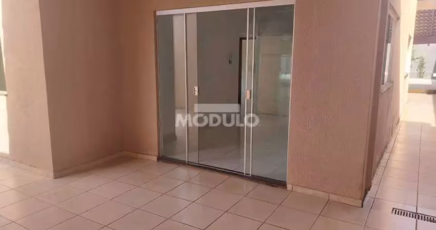Casa à venda com 2 quartos e 2 vagas - jardim europa uberlândia/mg
