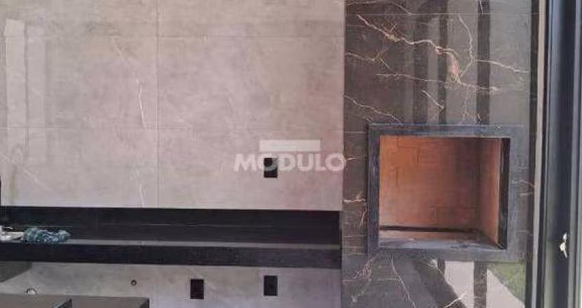 CASA RESIDENCIAL à venda, 3 quartos, 2 suítes, 2 vagas, Praça Alto Umuarama - Uberlândia/MG