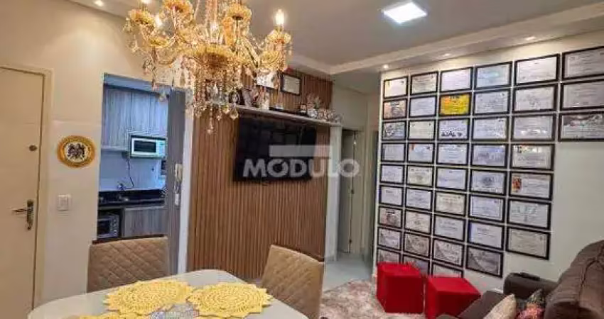 Apartamento com 2 quartos à venda na Rua Joaquim Leal de Camargos, --, Chácaras Tubalina, Uberlândia