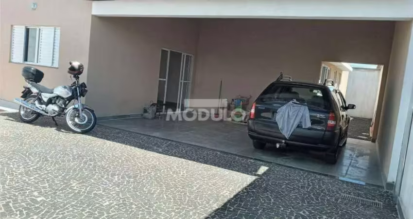 Casa residencial à venda, 3 quartos, 1 suíte, 3 vagas, minas gerais - uberlândia/mg