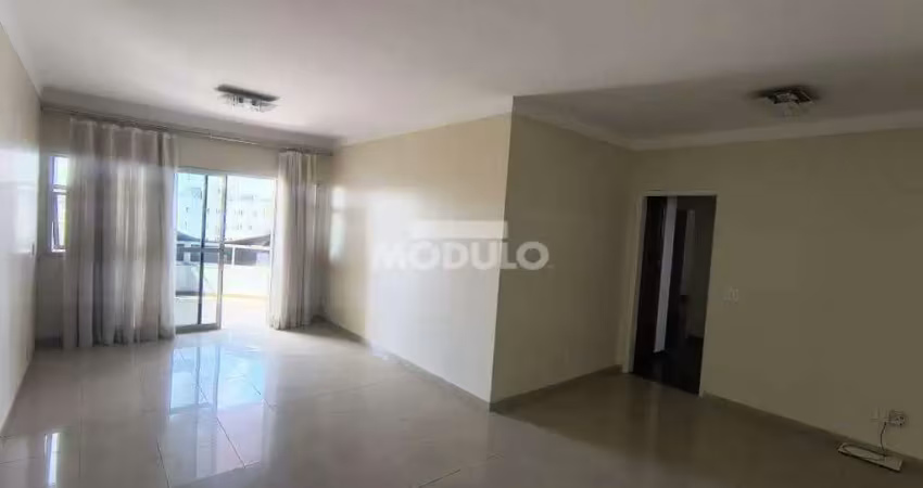 Apartamento residencial para locação, bairro Osvaldo Rezende com 4 quartos