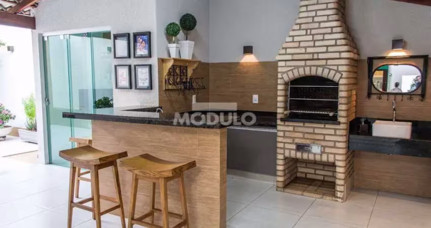 Casa residencial à venda, 3 quartos, 1 suíte, 2 vagas, alto umuarama - uberlândia/mg