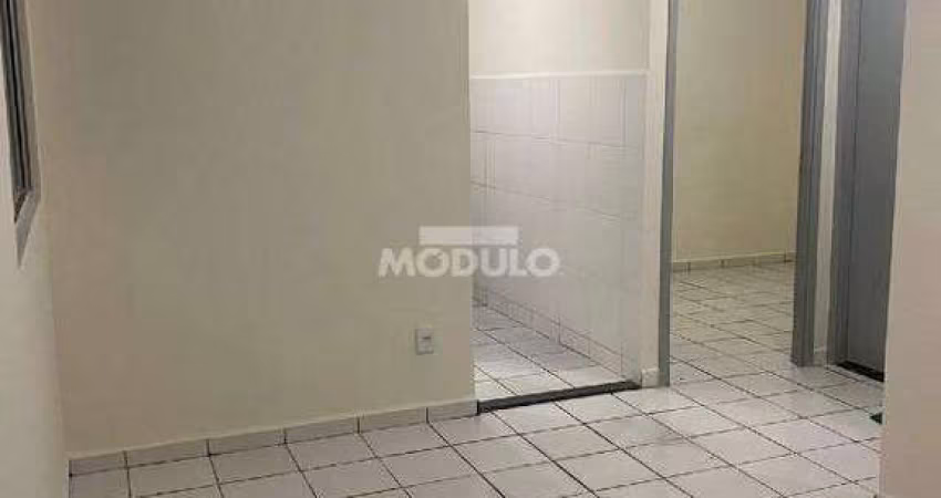 APARTAMENTO à venda, 2 quartos, 2 vagas, Mansour - Uberlândia/MG