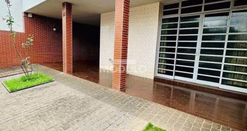 CASA COMERCIAL / RESIDENCIAL à venda, 4 quartos, 1 suíte, 3 vagas, NOSSA SENHORA APARECIDA - Uberlândia/MG