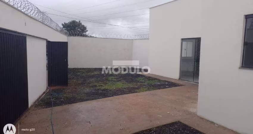 CASA RESIDENCIAL à venda, 2 quartos, 2 vagas, JARDIM CANAA - Uberlândia/MG