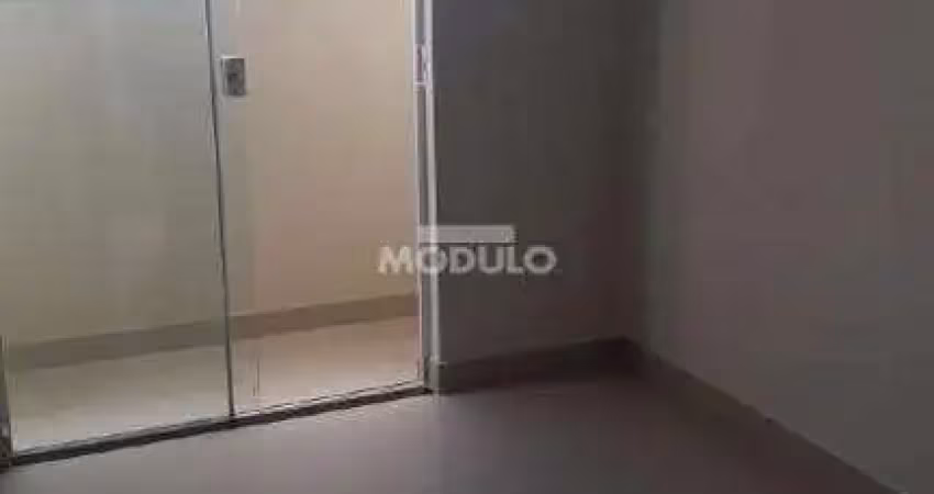 Apartamento à venda, 2 quartos, 2 suítes, 1 vaga, santa mônica - uberlândia/mg