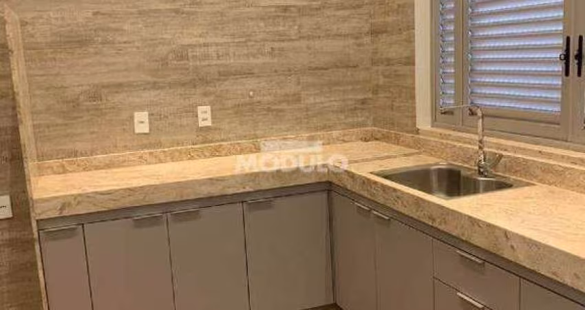 CASA DE CONDOMÍNIO à venda, 3 quartos, 1 suíte, 2 vagas, GRAND VILLE - Uberlândia/MG