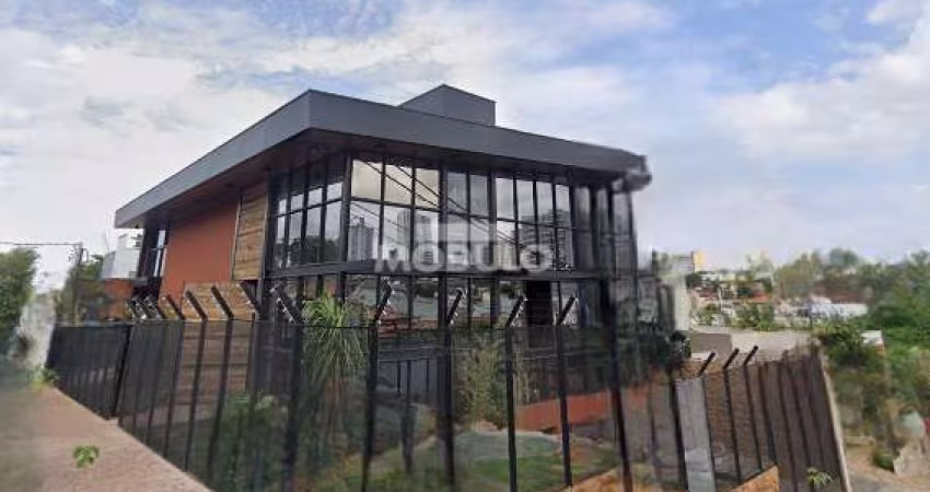 PRÉDIO à venda, 10 vagas, Vigilato Pereira - Uberlândia/MG