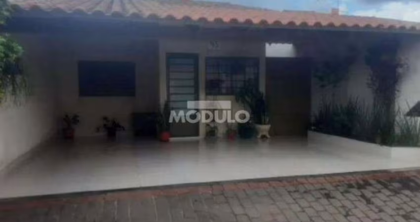 CASA DE CONDOMÍNIO à venda, 3 quartos, 1 suíte, TAIAMAN - Uberlândia/MG