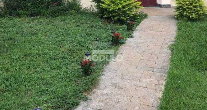 CASA COMERCIAL / RESIDENCIAL à venda, 4 quartos, 1 suíte, 4 vagas, Martins - Uberlândia/MG