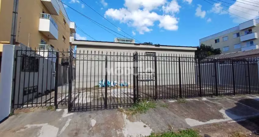 Oportunidade de investimento imperdível: 3 casas no mesmo terreno!