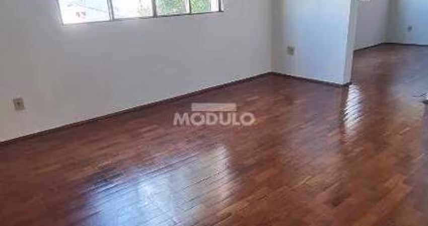APARTAMENTO à venda, 3 quartos, 1 suíte, 1 vaga, NOSSA SENHORA APARECIDA - Uberlândia/MG
